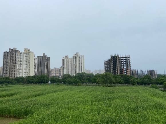 Stuck housing projects: UP may decide on relaxations for developers soon - Vimarsana News