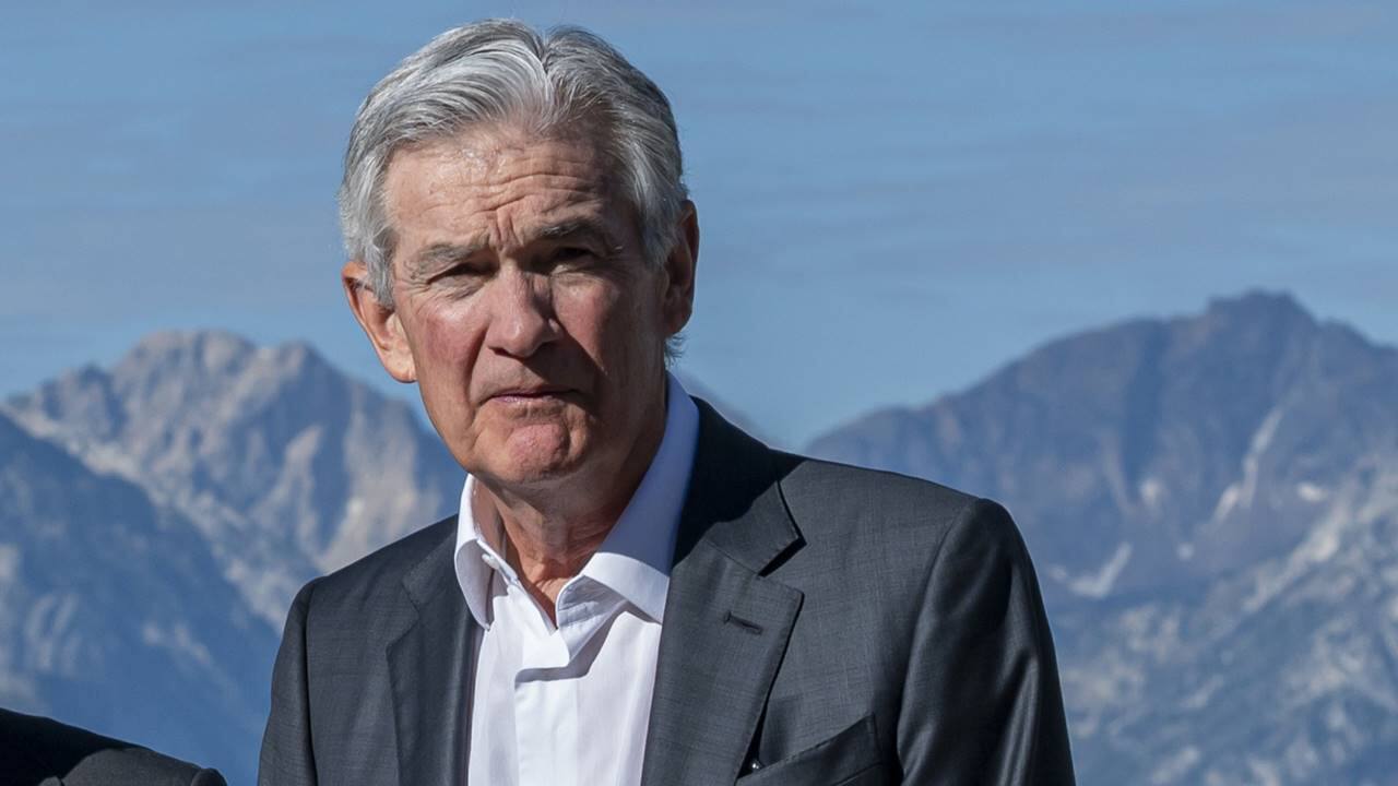 Jerome Powell signals Fed to stay on hold and keep future hike on table