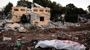 Israeli airstrike kills a senior Hezbollah commander in southern Lebanon, an official says