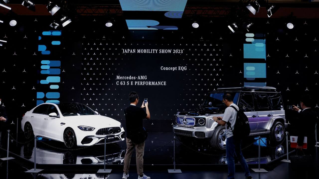 Mercedes Aims to Double Japan EV Sales in 2023 | Mercedes-Benz Japan CEO Kintaro Ueno said he’s hopeful the company will double its EV sales in the country this year, having sold about 1,000 in 2021 and twice as many in 2022. The German automaker, which launched revamped versions of its GLE SUVs last month, is considering installing fast chargers in Japan in 2024 to help drivers efficiently power their vehicles, Ueno said. “EVs are still at an early stage,” Ueno said later in an interview with Bloomberg TV. “The entire market is only 2% EVS. Of that, 45% is imported cars, so imported cars are doing very strong — or at least domestic cars aren’t kicking in yet.” (Image: Reuters)