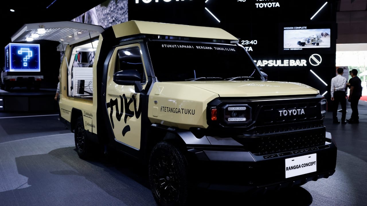 Concept Cars Point Way to Toyota’s EV Future | Crowds of journalists from around the world packed into Toyota Motor’s booth to watch Sato unveil several EV concepts, including a sports car and an SUV, as well as a modular pickup truck and minivan. “This is the future that awaits us,” Sato told reporters. (Image: Reuters)