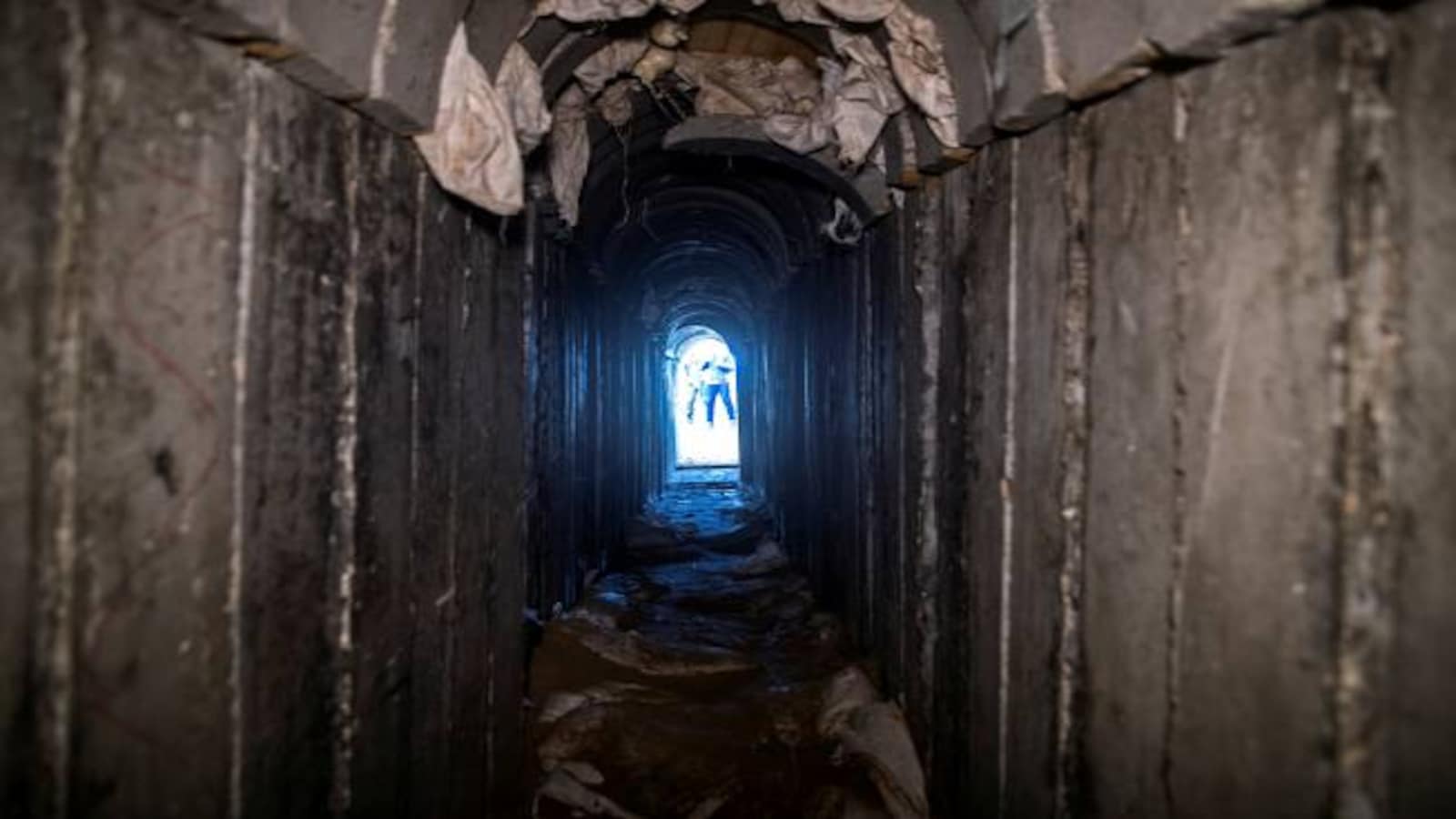 Hamas' secret tunnel network complicates Israel's Gaza offensive
