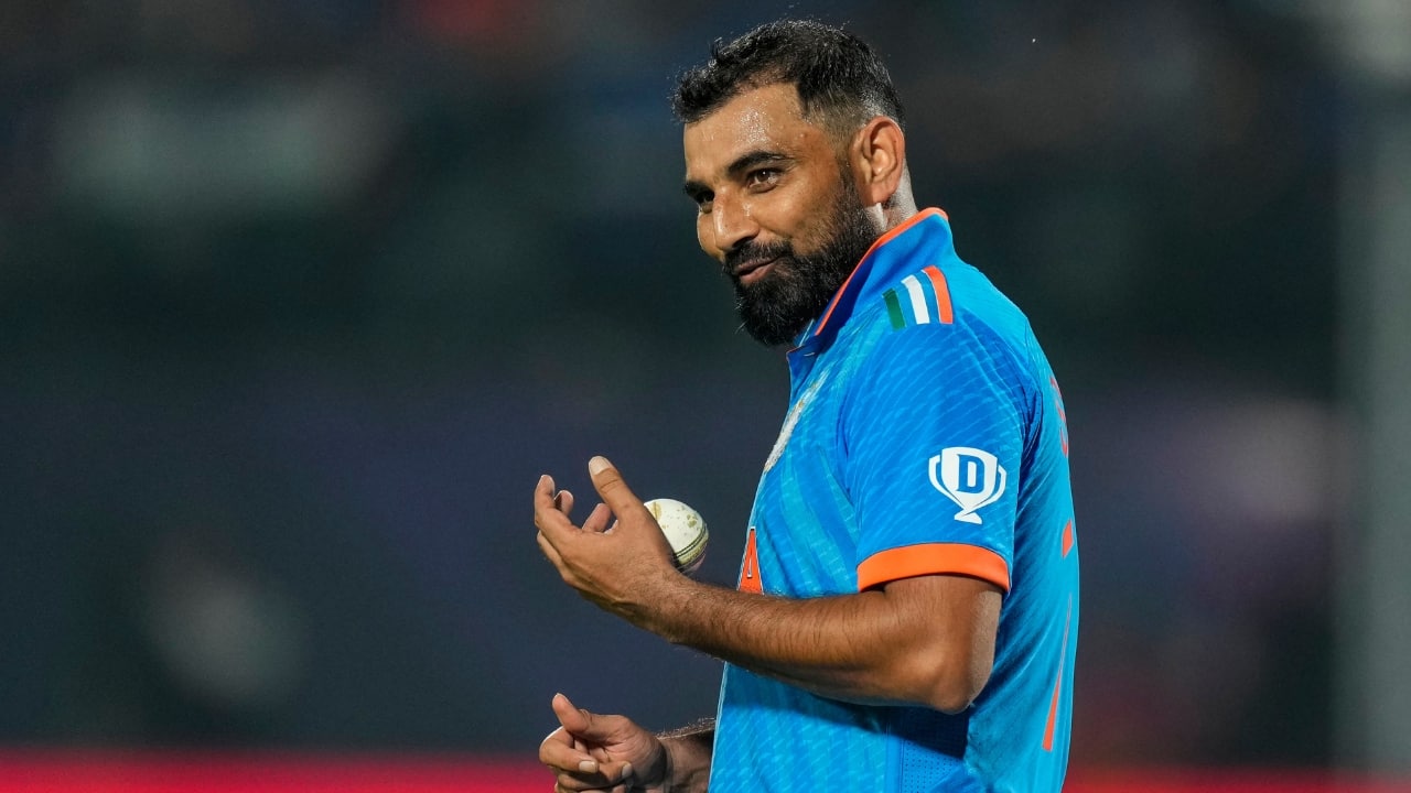 It was India’s fifth straight win to open the tournament and it tops the table. New Zealand is second after its first loss. Pacer Mohammed Shami’s splendid return of 5-54 in 10 overs undid the Black Caps’ innings and restricted it to a sub-300 score, despite Daryl Mitchell scoring 130 off 127 balls for New Zealand, including nine fours and five sixes. (Image: AP)