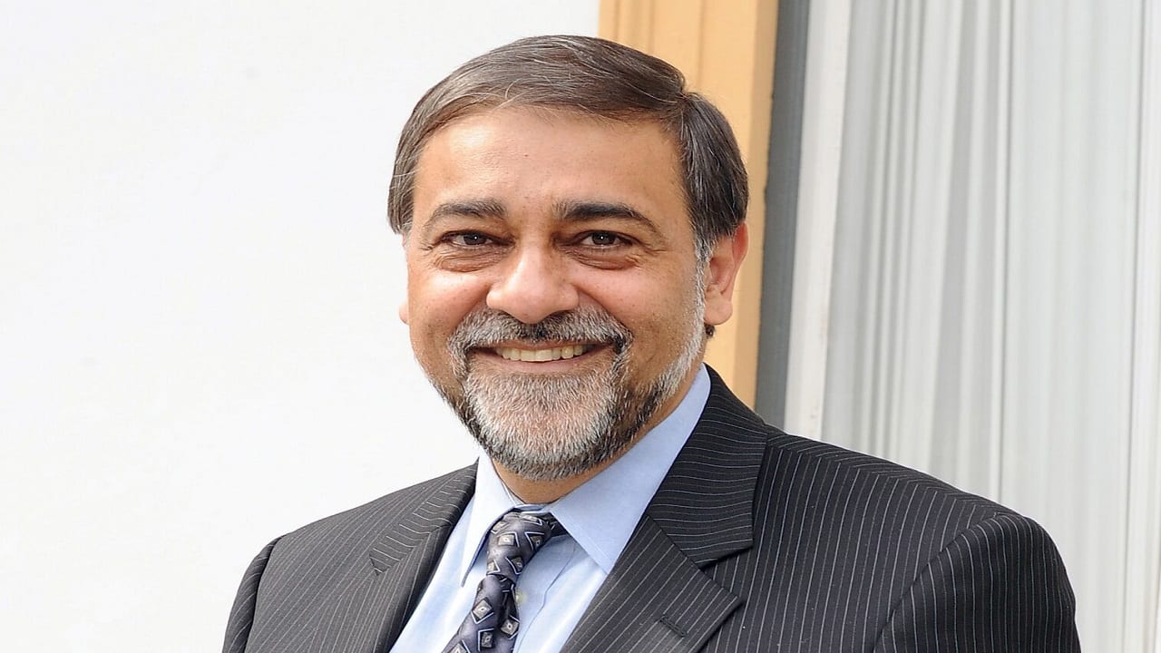 Vivek Wadhwa’s new venture aims to use breath to detect cancer