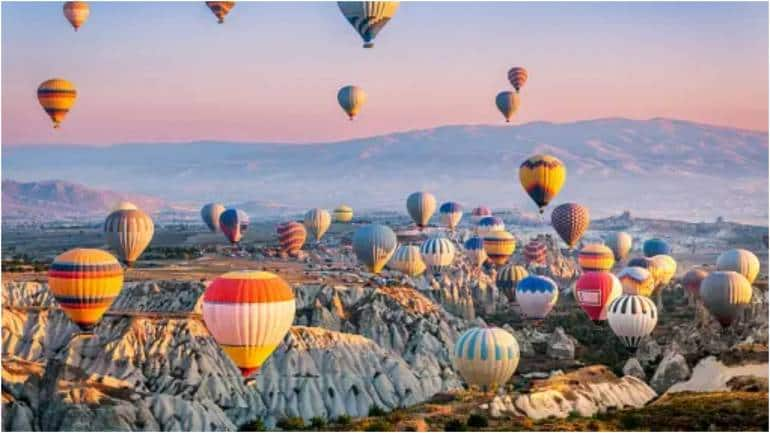 Uber will now let passengers book hot-air balloon rides in Turkey's ...