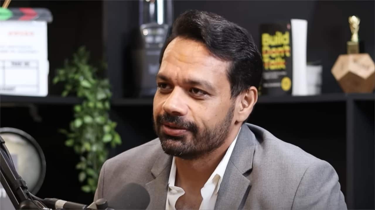 Gaurav Taneja: IITian, pilot-turned-YouTuber says he earns more than AirAsia CEO who fired him Gaurav Taneja: IITian, pilot-turned-YouTuber says he earns more than AirAsia CEO who fired him