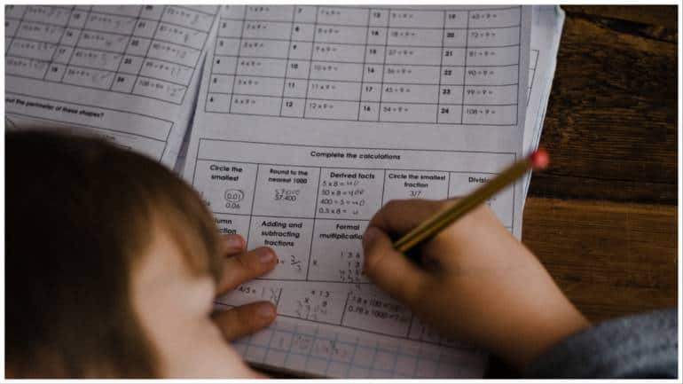 Chinese boy, 7, calls cops on dad for 'hitting' him. It was a ruse for dodging homework - Vimarsana News