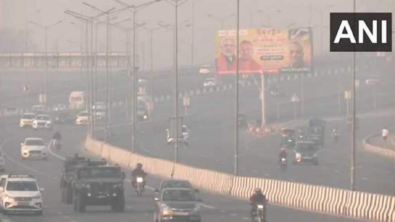 According to monitoring agencies, the air quality in the national capital is expected to worsen over the weekend as a result of unfavourable weather conditions. (Image: ANI)