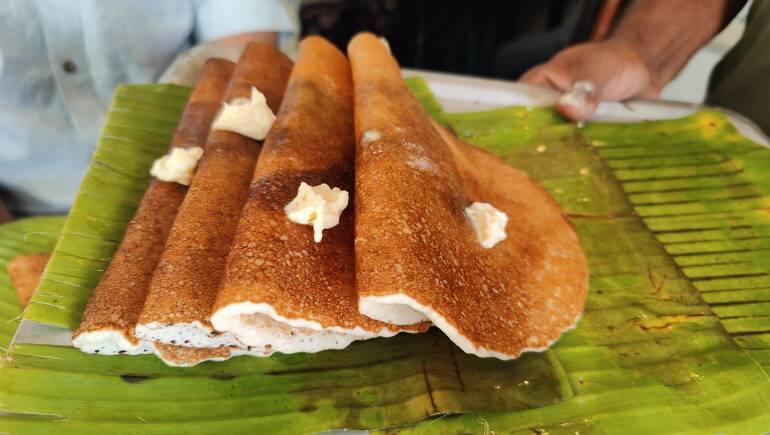 Dosas at Vinayaka Mylari hotel.