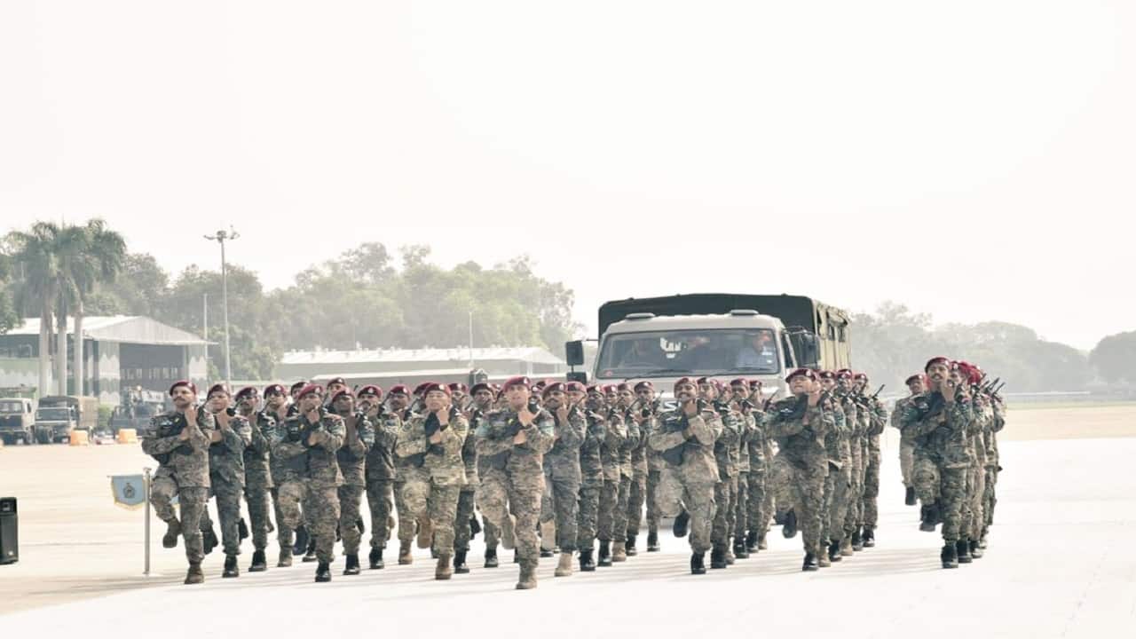 Swinging arms and matching steps as a part of IAF practice parade on October 5. (Image: IAF/Twitter)
