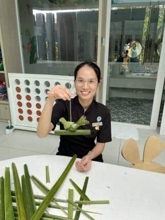 Coconut-leaf weaving. (Photo: Wikimedia Commons)
