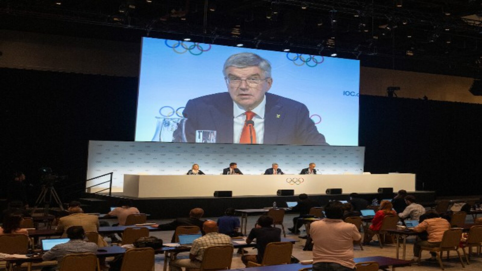 IOC gives resounding thumbs-up to Paris' Olympic plans, as organizers chase  LVMH deal