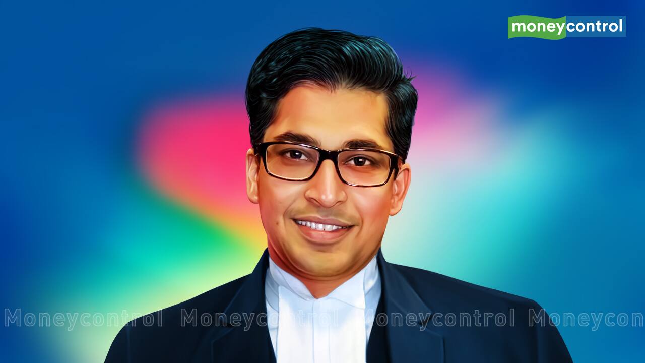 Who is Jai Anant Dehadrai, the complainant in the Moitra 'cash for questions' controversy?