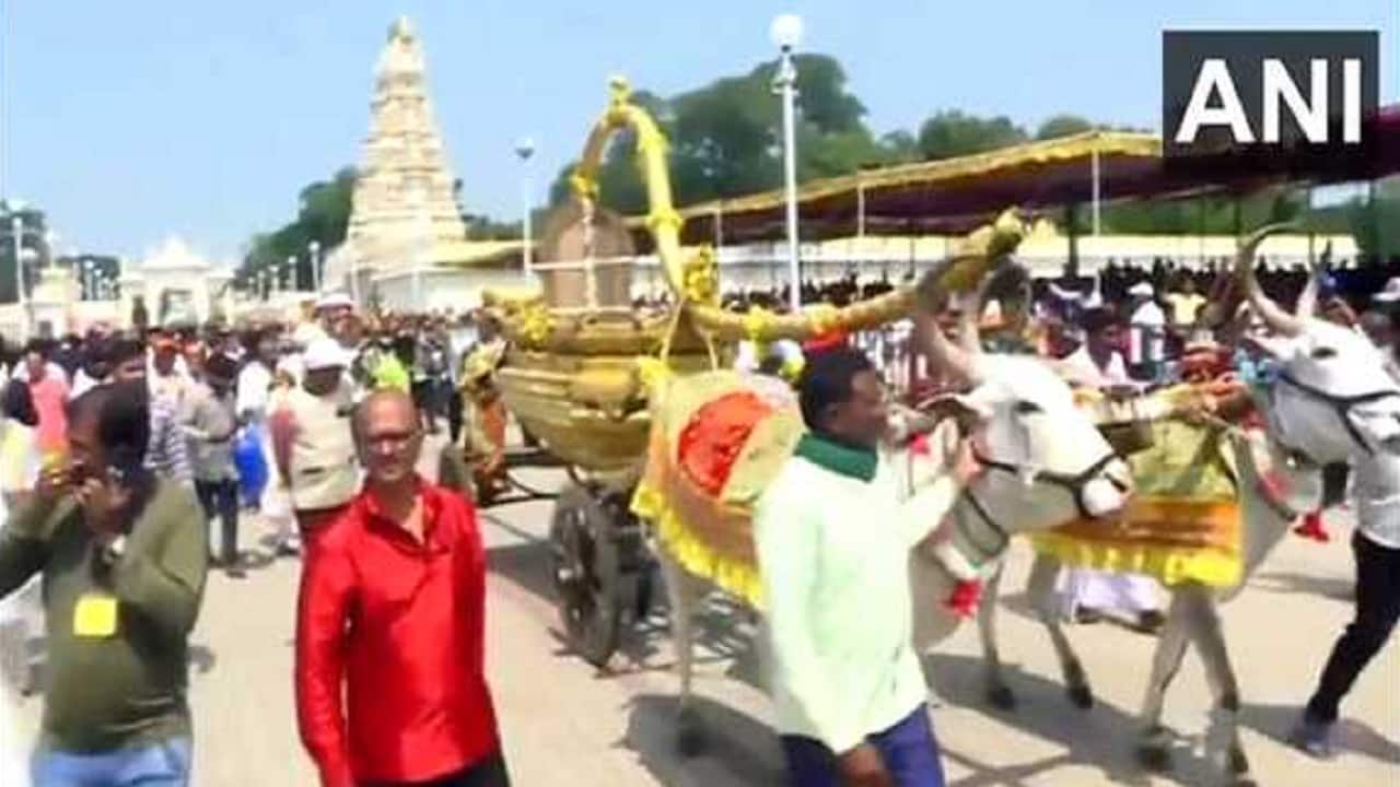 Celebrated as 'Nada Habba' (state festival), the Dasara or 'Sharan Navaratri' the festivities was a grand affair this year, depicting Karnataka's rich culture and traditions, coupled with reminiscence of royal glory. (Image: ANI)