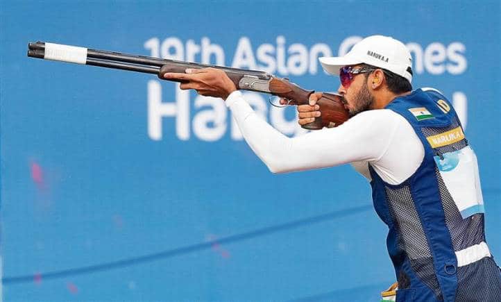 The fixation on shooting as a sport ran in Naruka's family. (Photo: Twitter)