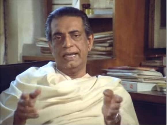 A still from Shyam Benegal's documentary on Satyajit Ray (1985). 