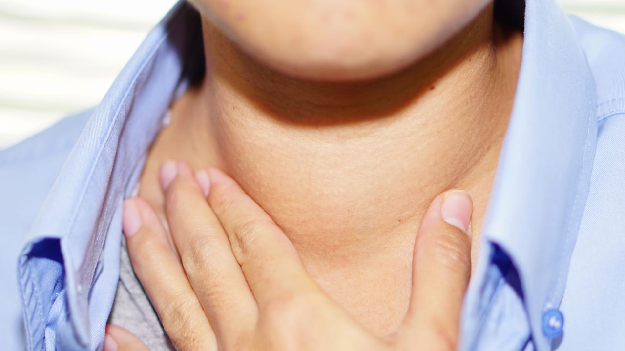 Hyperthyroidism Causes symptoms and diet tips to lower thyroid