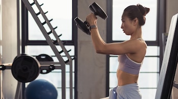 For the health-conscious and weight-conscious set, there's a variety of thoughtful gift options now from running shoes to workout equipment, books and health club subscriptions. (Photo by Li Sun via Pexels)