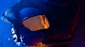 During interplanetary trips, astronauts can experience 16 sunrises and sunsets in 24 hours. This disrupts the circadian rhythm and their sleep patterns. (Representational photo by Mikhail Nilov via Pexels)