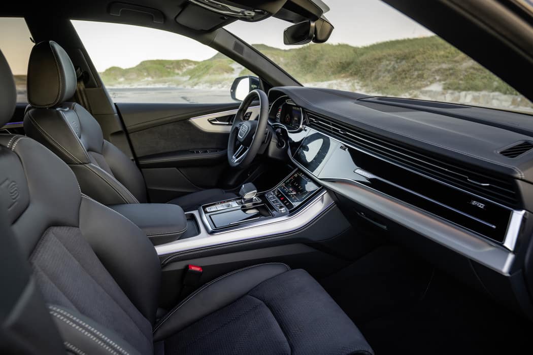 AudiQ8SUV Steering Dashboard