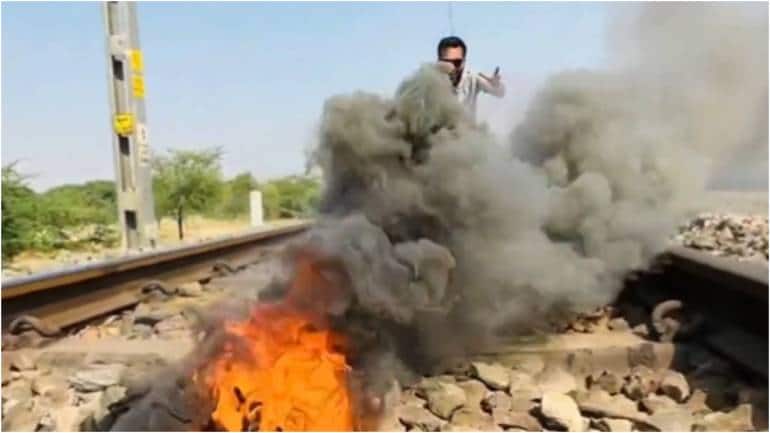 Watch: YouTuber burns firecrackers on train tracks in Rajasthan. Railways responds - Vimarsana News