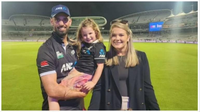 New Zealand cricketer Daryl Mitchell's family gets stuck in Bengaluru traffic