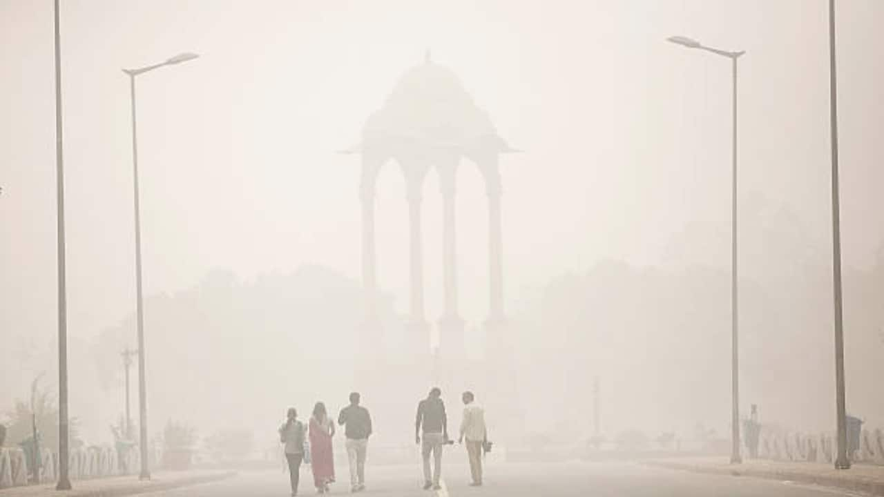 Delhi AQI goes past 760 in some areas as smog worsens, airlines warn of flight delays