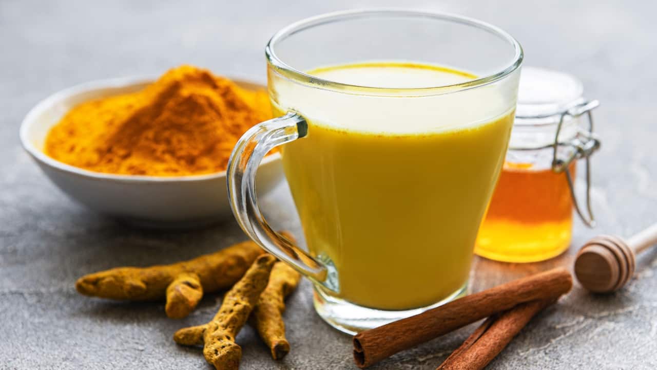 Health benefits of turmeric milk: Why haldi doodh gives a luxurious boost to your wellness routine