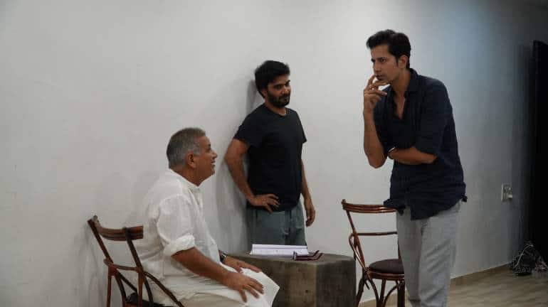 Sumeet Vyas with actors Kumud Mishra and Ghanshyam Lalsa during a rehearsal for the play Purane Chawal.