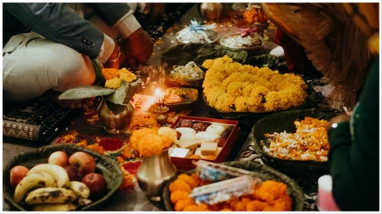Bhai Dooj 2023 : क्यों मनाई जाती हैं भाई दूज ? क्या हैं इसके पीछे की मान्यता, यहां जानिए सबकुछ
