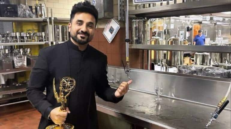 Vir Das, who once washed dishes to earn money, poses in kitchen with his International Emmy Award - Vimarsana News