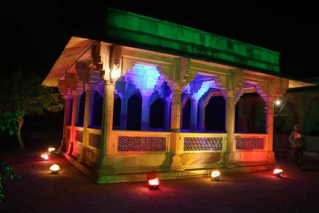 Tansen Tomb, Gwalior, Madhya Pradesh. (Photo courtesy MP Tourism)