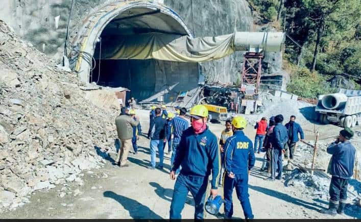 Uttarkashi Tunnel Collapse: Rescue Work On Hold As Drilling Machine ...