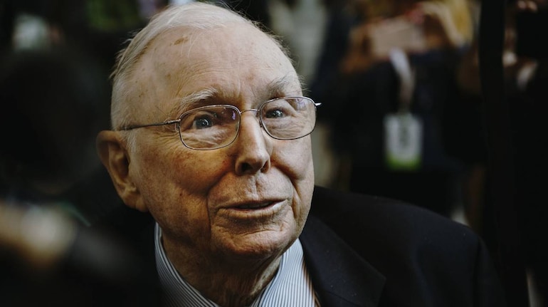 Warren Buffet longs for another day of fun with Charlie Munger; says he ...