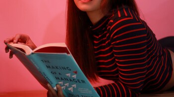 One reason why Gen Z seem to prefer physical books to e-books is that physical books offer a break from being immersed in mobile phones and other screens. (Photo by John Ray via Pexels)
