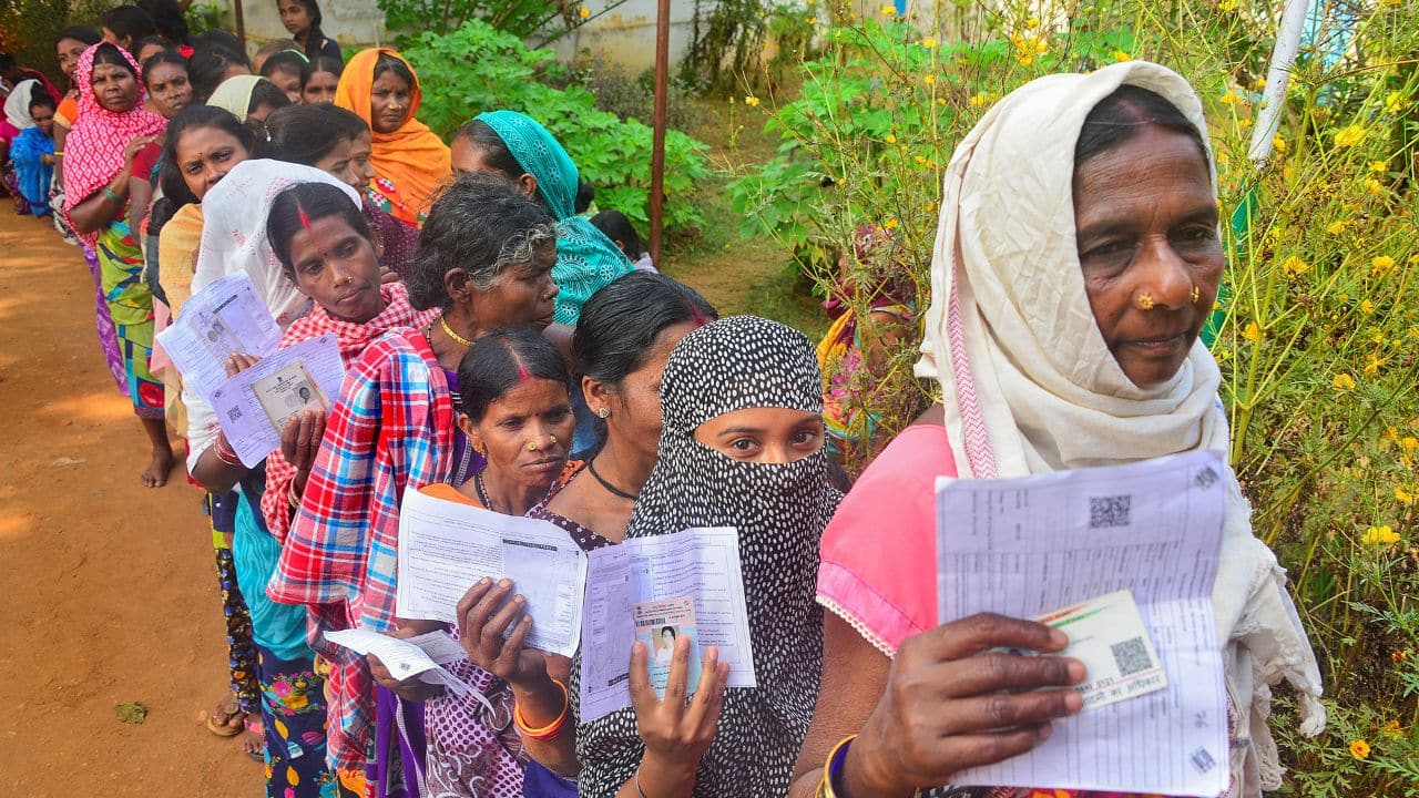 Election Mandate 1st phase of Assembly Election begins in Chattisgarh