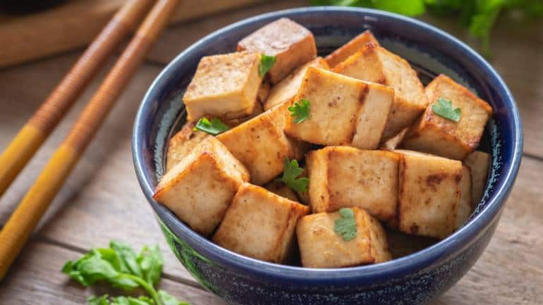 Tofu: Tofu is a soy-based protein that is rich in essential amino acids and low in saturated fat. With approximately 10 grams of protein per 3-ounce serving, tofu is a versatile ingredient that can be used in a variety of dishes, from stir-fries to smoothies (Image: Canva)