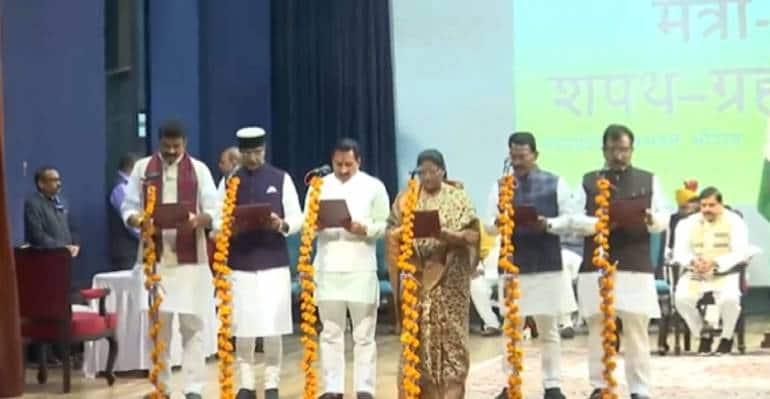 Madhya Pradesh Cabinet Expansion: Kailash Vijayvargiya, Prahlad Patel ...