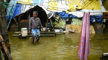 Cyclone Michaung LIVE Updates: Educational institutions, govt offices, banks to be shut in Chennai, 3 other districts tomorrow