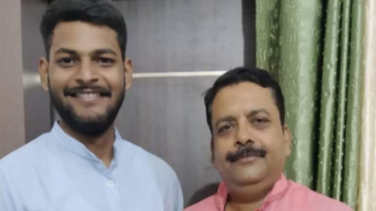 'My father will die': Man's SOS unites internet. AIIMS Delhi responds - Vimarsana News