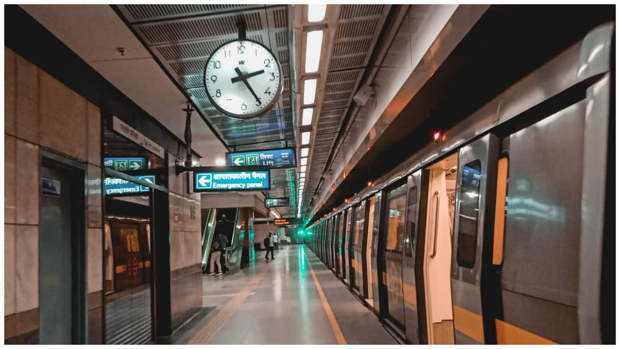 Teen says he was sexually harassed by passenger in Delhi metro: 'I was terrified'. Viral thread - Vimarsana News