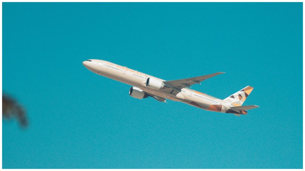 Dhaka-Karachi direct flights expected to begin in January, Pak envoy tells Yunus