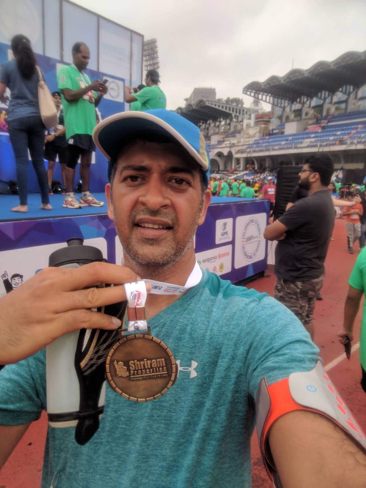 Etsy VP Pankaj Jathar running at the Mumbai Half Marathon.
