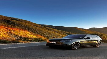 Range Rover Autobiography, with a gigantic and gloriously profligate 4.4-litre V8