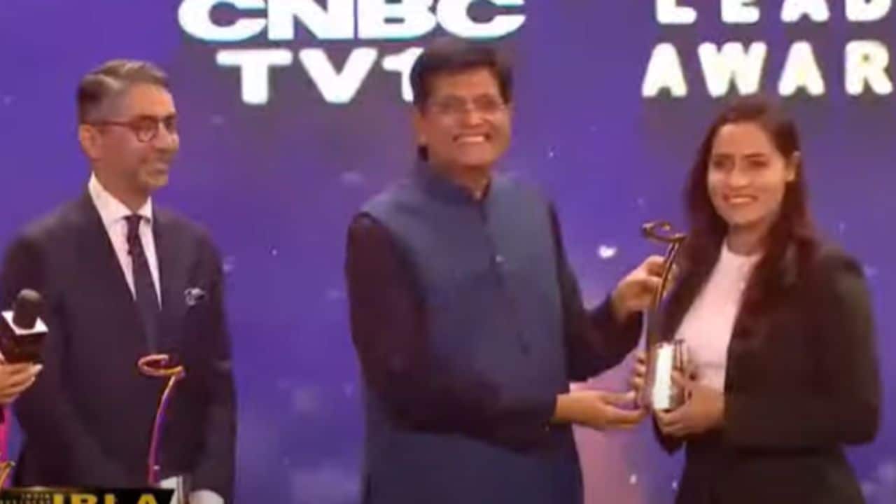 The IBLA 2023 applauded the Javelin thrower Annu Rani, steeplechaser Parul Chaudhary and India's Men's Relay team for their accomplishments in the Asian Games 2023 and awarded them the Trailblazers of the Year award. (Image: CNBCTV18/Twitter)