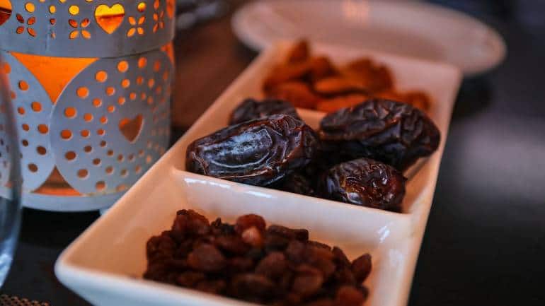 Ghee soaked dates benefits: Dates soaked in ghee, everything you need to know - Vimarsana News