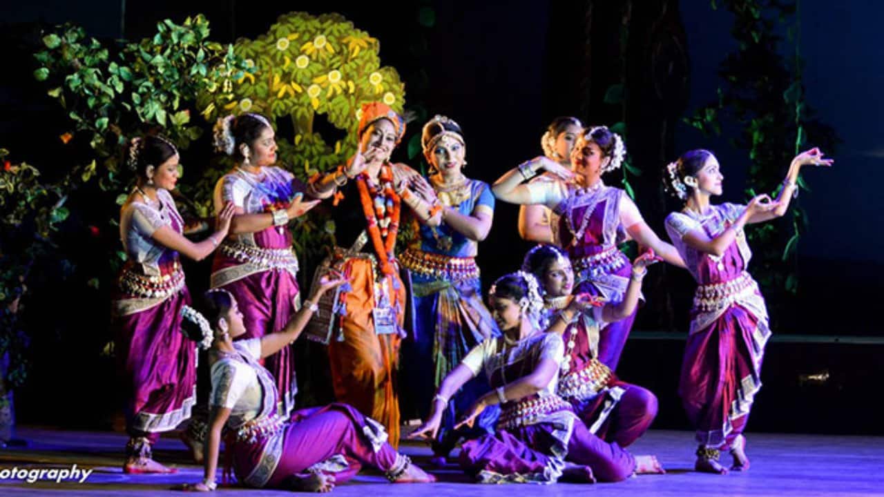 Kala Ghoda Arts Festival 2024: Fort, Mumbai's dance, music, street art, theatre, heritage, food festival is back Kala Ghoda Arts Festival 2024: Fort, Mumbai's dance, music, street art, theatre, heritage, food festival is back