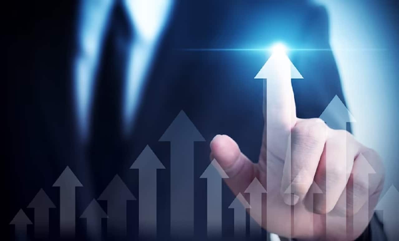Axis Midcap Fund Category: Mid Cap Fund One day return as of January 17, 2024: -0.9% Portfolio exposure to the stock: 1.5% Also see: Chasing multibaggers: 5 stocks that jumped from microcap to midcap in AMFI’s rejig 