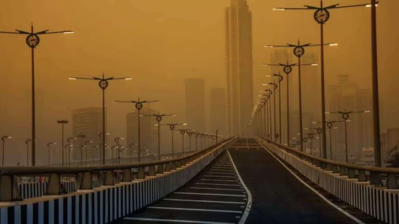 Toll Charges: ₹250 one-way toll for passenger cars; different rates for return and frequent travelers.