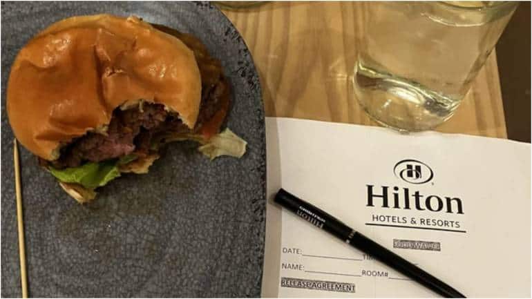 US tourist asked to sign waiver after ordering medium-cooked hamburger at Toronto Hilton. Here's why - Vimarsana News